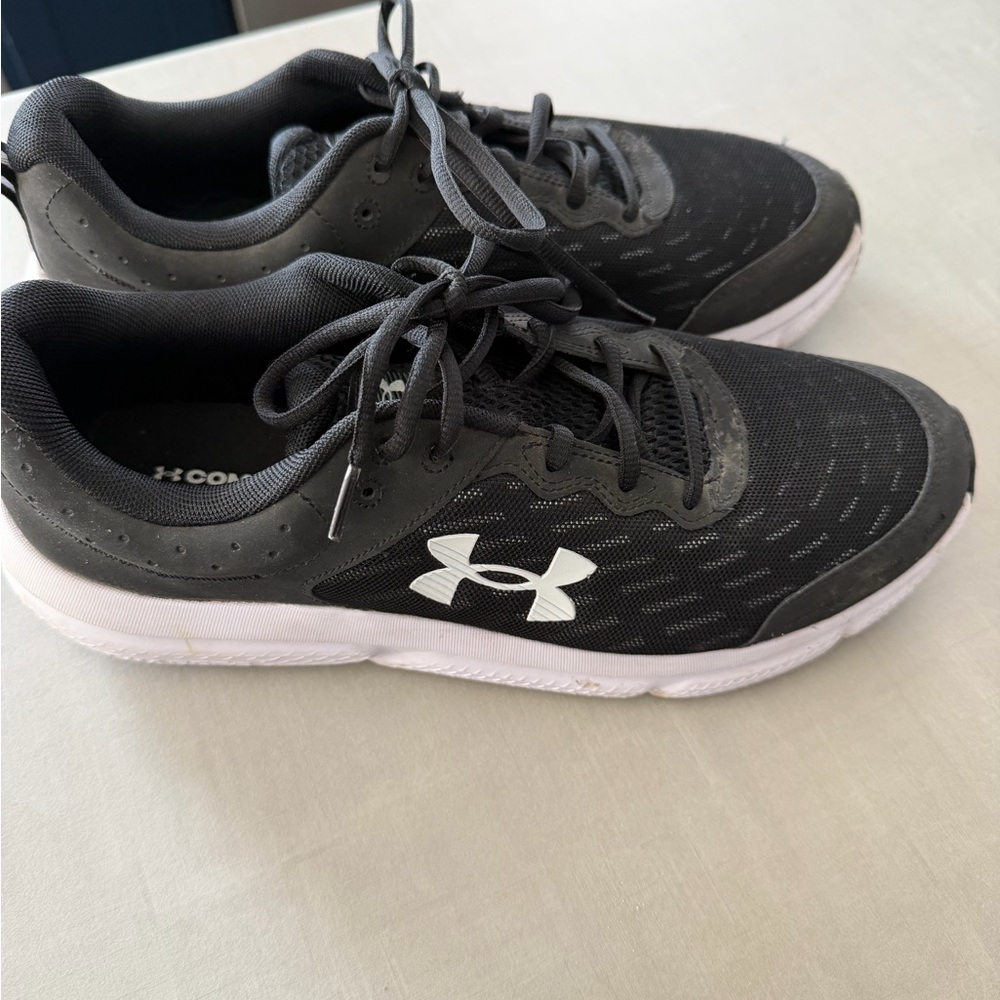 Under Armour Charcoal and White Athletic Shoes men’s 10.5